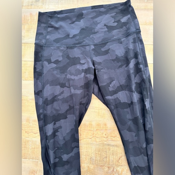 Lululemon Align invigorate high rise incognito camo cropped legging bottoms - Picture 4 of 12